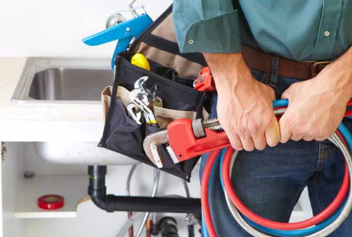 Why Do I Need to Hire a Licenced Commercial Plumber?